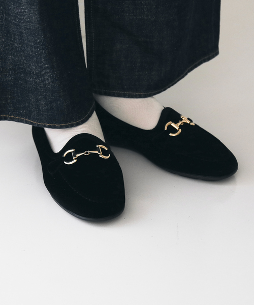 ALBEROLA（アルベローラ）の「【WEB限定】【ALBEROLA】ベルベットビットローファー（ローファー・レディース・グレー/ブラック・36/37/38）」の2枚目の写真