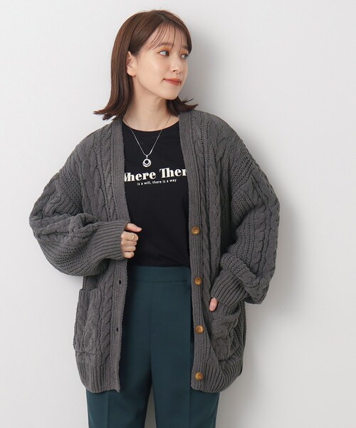 SHOO・LA・RUE（シューラルー）の「◆ずっと触っていたくなる モールケーブル カーディガン【ここちイージー/体型カバー】（カーディガン/ボレロ・レディース・グリーン/アイボリー/ピンク系/ブラウン系その他/ライトブルー/チャコールグレー・00）」の14枚目の写真