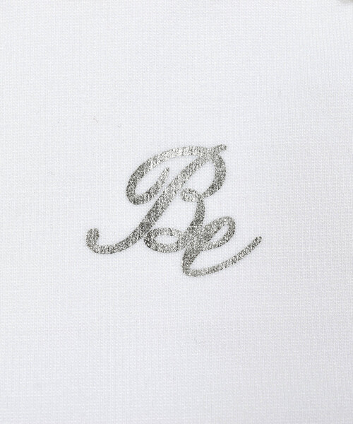 BeBe（ベベ）の「ポンチサガラ刺しゅうロゴトレーナー(100~150cm)（スウェット・キッズ・オフホワイト/ブラック・130cm/140cm/120cm/110cm/150cm/100cm）」の9枚目の写真