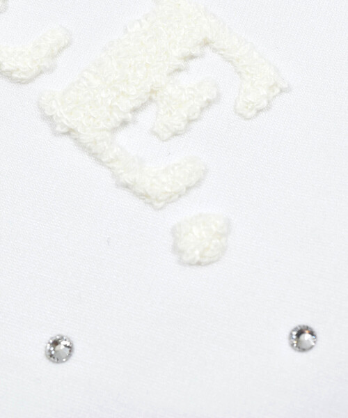 BeBe（ベベ）の「ポンチサガラ刺しゅうロゴトレーナー(100~150cm)（スウェット・キッズ・オフホワイト/ブラック・130cm/140cm/120cm/110cm/150cm/100cm）」の10枚目の写真