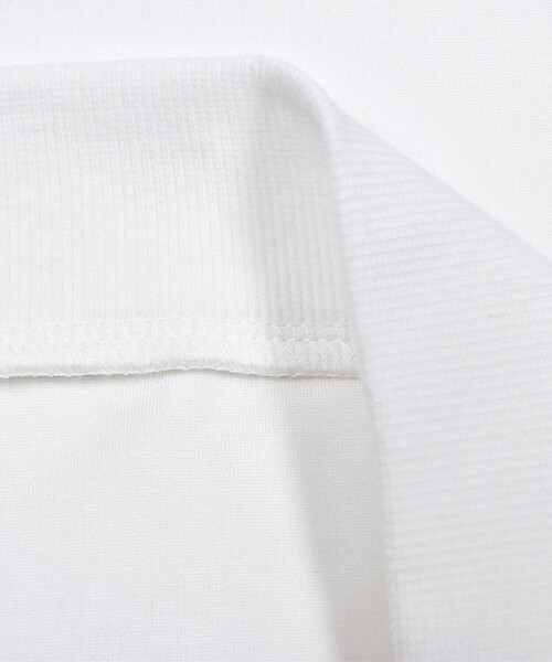 BeBe（ベベ）の「ポンチサガラ刺しゅうロゴトレーナー(100~150cm)（スウェット・キッズ・オフホワイト/ブラック・130cm/140cm/120cm/110cm/150cm/100cm）」の12枚目の写真