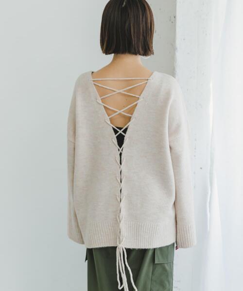 ITEMS URBANRESEARCH(アイテムズ アーバンリサーチ)の「バック編みニット(ニット/セーター・レディース・イエロー/グレー系その他/アイボリー・FREE)」の10枚目の写真