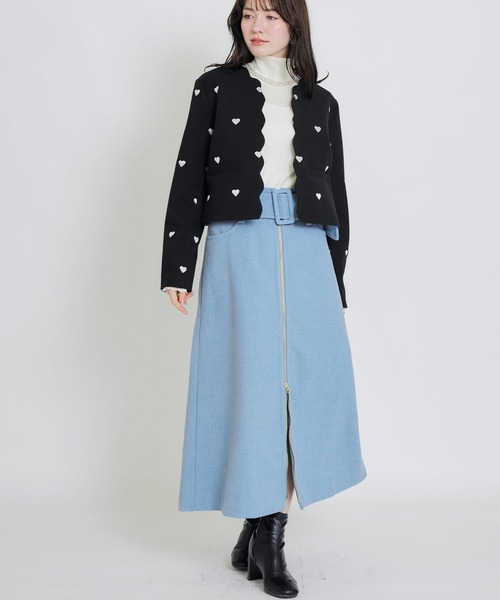 PICCIN PERLA(ピッチンペルラ)の「ハート刺繍スカラップジャケット(ノーカラージャケット・レディース・ベージュ/ブラック・M)」の21枚目の写真