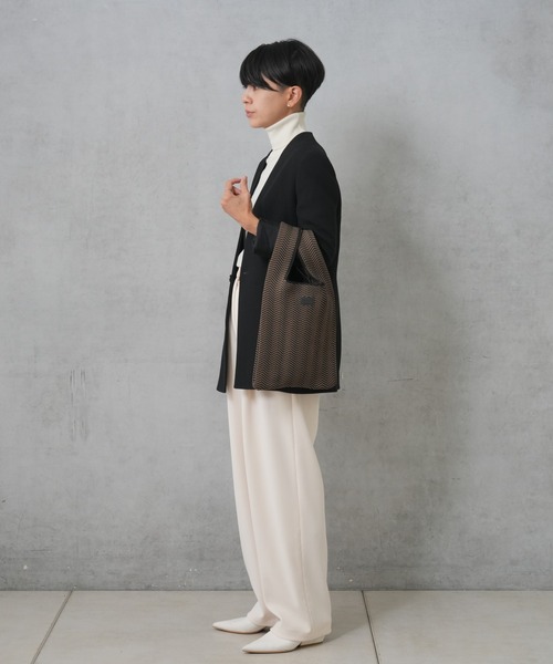 Actually（アクチュアリー）の「ニットバッグ ヘリンボーン Mサイズ（ハンドバッグ・レディース・ブラウン/ブラック・フリー）」の13枚目の写真