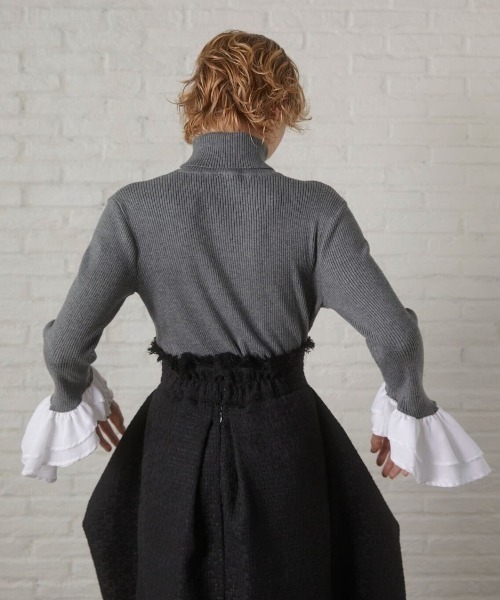 MIRO AMURETTE（ミロアミュレット）の「frill cuff turtle neck