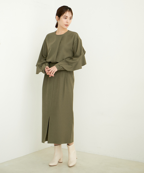 le cercle ADAM ET ROPE'(ルセルクルアダムエロペ)の「【セットアップ対応】ミディツィルフリルブラウス(シャツ/ブラウス・レディース・ブラック/グリーン系その他2/グレー系その他・FREE)」の13枚目の写真