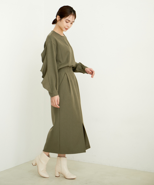 le cercle ADAM ET ROPE'(ルセルクルアダムエロペ)の「【セットアップ対応】ミディツィルフリルブラウス(シャツ/ブラウス・レディース・ブラック/グリーン系その他2/グレー系その他・FREE)」の14枚目の写真