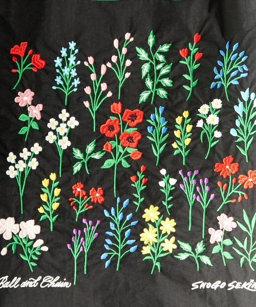 Ball&Chain（ボールアンドチェーン）の「[BALL&CHAIN/ボールアンドチェーン] S.FLOWER 刺繍デザインナイロントートバッグ（トートバッグ・レディース・ブラック/ベージュ・M）」の17枚目の写真