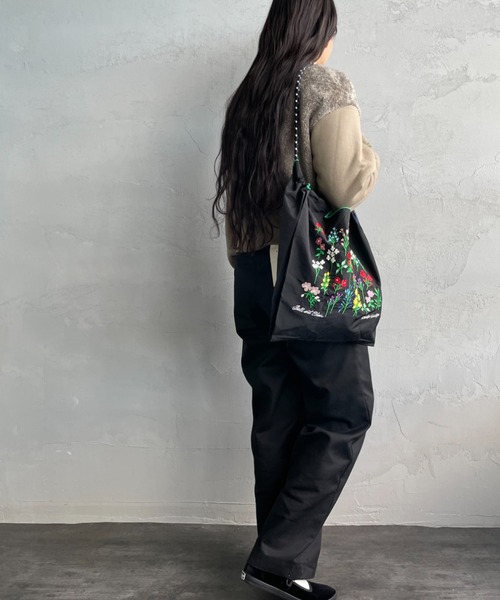 Ball&Chain（ボールアンドチェーン）の「[BALL&CHAIN/ボールアンドチェーン] S.FLOWER 刺繍デザインナイロントートバッグ（トートバッグ・レディース・ブラック/ベージュ・M）」の10枚目の写真