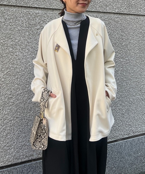 un dix cors（アンディコール）の「ポンチノーカラーコート（ノーカラーコート・レディース・ブラック/オフホワイト/ネイビー・FREE）」の5枚目の写真