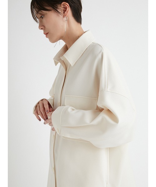 emmi（エミ）の「【emmi atelier】ビッグシルエットCPOシャツジャケット（その他アウター・レディース・グレー/オフホワイト/オリーブ・FREE）」の16枚目の写真