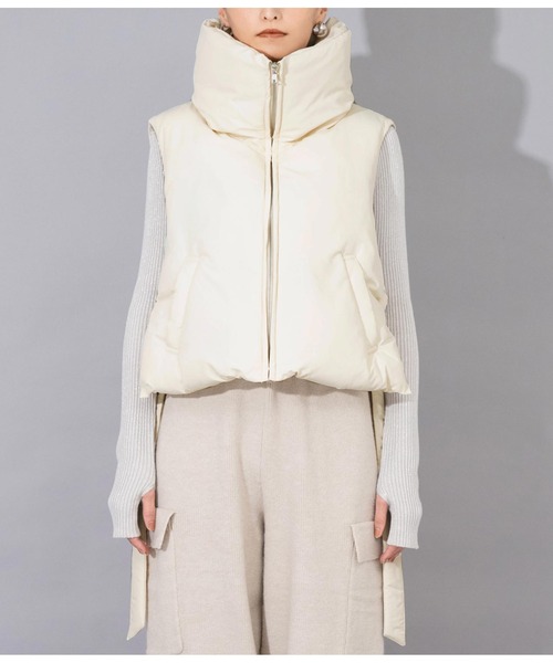 Settimissimo（セッティミッシモ）の「サイドオープン ファイバーダウン ショートベスト ジレ（ダウンベスト・レディース・アイボリー/ブラック・M）」の12枚目の写真