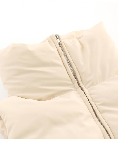 Settimissimo（セッティミッシモ）の「サイドオープン ファイバーダウン ショートベスト ジレ（ダウンベスト・レディース・アイボリー/ブラック・M）」の6枚目の写真