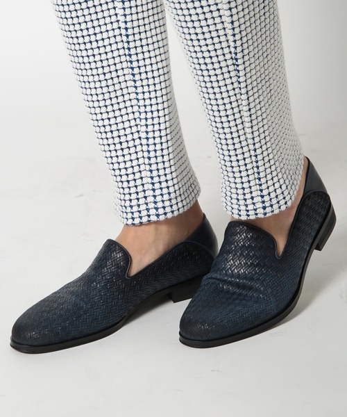 MEN'S BIGI（メンズビギ）の「型押しスウェードスリッポン（スリッポン・メンズ・ベージュ/ネイビー・01/02/03）」の4枚目の写真