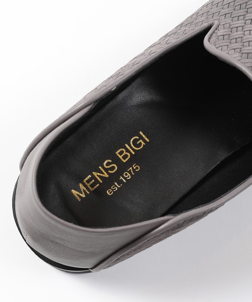 MEN'S BIGI（メンズビギ）の「型押しスウェードスリッポン（スリッポン・メンズ・ベージュ/ネイビー・01/02/03）」の13枚目の写真