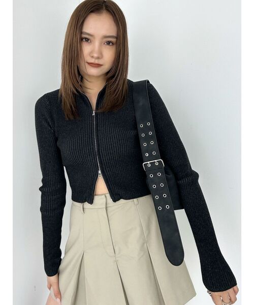 EMODA(エモダ)の「プレーティングリブジップニット(ニット/セーター・レディース・ブルー/ブラック/グレー/オレンジ/アイボリー/グリーン・FREE)」の22枚目の写真