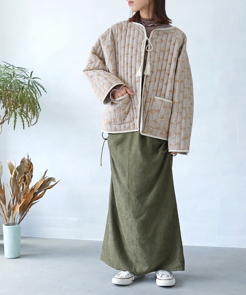 Crisp(クリスプ)の「エスニックキルティングジャケット(ノーカラージャケット・レディース・グレー/ピンク・FREE)」の3枚目の写真