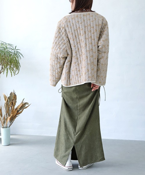 Crisp(クリスプ)の「エスニックキルティングジャケット(ノーカラージャケット・レディース・グレー/ピンク・FREE)」の4枚目の写真