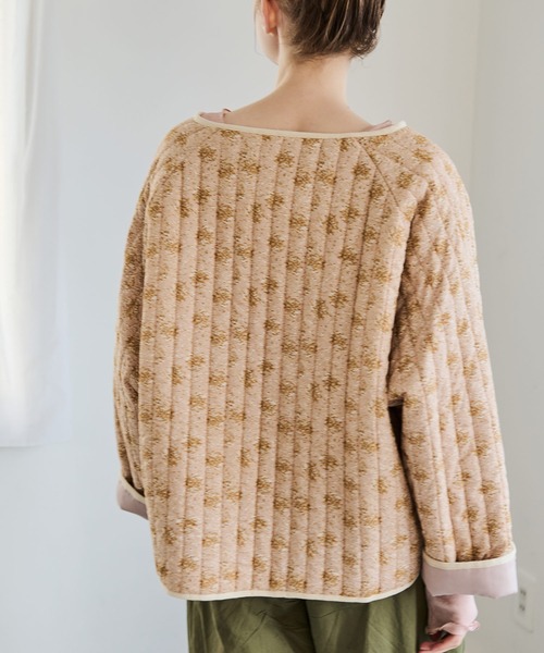 Crisp(クリスプ)の「エスニックキルティングジャケット(ノーカラージャケット・レディース・グレー/ピンク・FREE)」の17枚目の写真