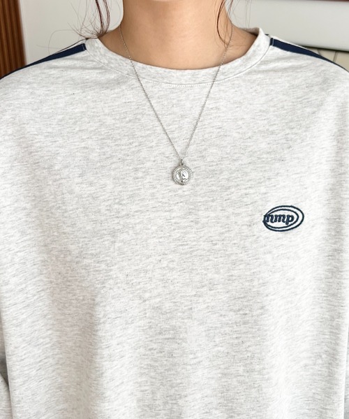 moment+(モーメントプラス)の「綿100%天竺.ワンポイント刺繍配色カラーライン入りロンT(Tシャツ/カットソー・レディース・オートミール/ピンク/オフホワイト/ベージュ/チャコールグレー・M/L)」の21枚目の写真