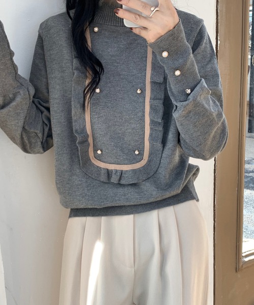 MILAE(ミレ)の「パールボタン×フロントフリルデザインハイネックニットトップス(ニット/セーター・レディース・グレー/ブラック/ベージュ・FREE)」の15枚目の写真