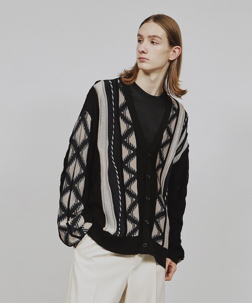 tk.TAKEO KIKUCHI(ティーケータケオキクチ)の「◆クージー柄ニットカーディガン(カーディガン/ボレロ・メンズ・ホワイト系4/ブラック系3/ブルー系3・03/02)」の1枚目の写真