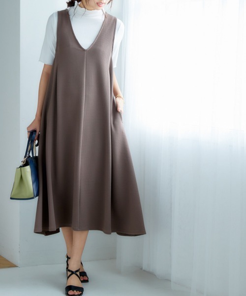 nissen(ニッセン)の「細リブハイネック5分袖カットソートップス(Tシャツ/カットソー・レディース・オフホワイト/ブラック/アイボリー/ホワイト系/コーラルピンク・S/M/L/LL)」の20枚目の写真