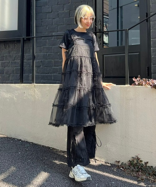 Candy Stripper（キャンディストリッパー）の「ROMANESQUE FRILL CAMISOLE ドレス（ワンピース・レディース・グレー/オフホワイト/ブラック・2）」の12枚目の写真