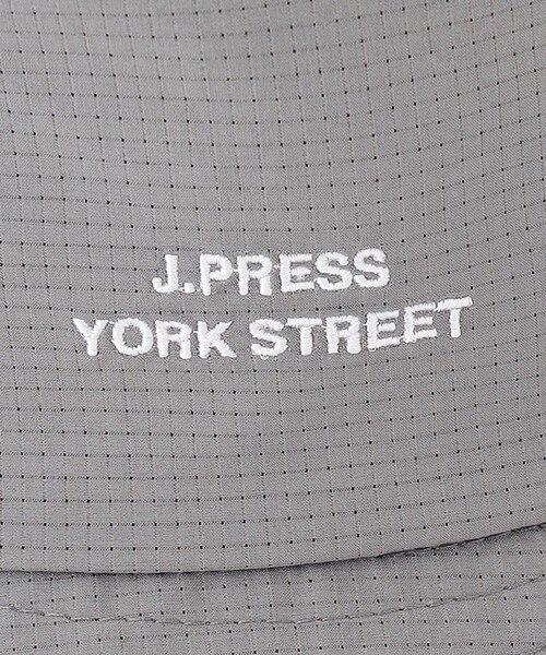 J.PRESS YORK STREET（ジェイプレスヨークストリート）の「【UNISEX】ロゴ刺繍バケットハット（ハット・メンズ・グレー系/ネイビー系/ベージュ系/ダルブルー系/ブラック系・F）」の8枚目の写真