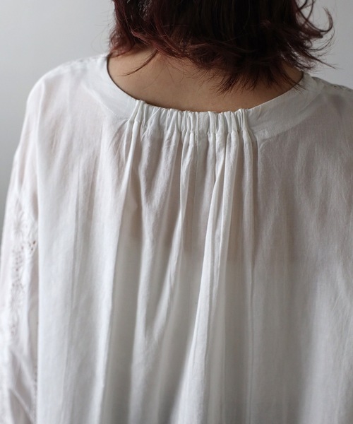 ＆HALF（アンドハーフ）の「刺繍プルオーバーブラウス（インド綿.インドコットン.コットン100%,綿100%）（シャツ/ブラウス・レディース・オフホワイト/ネイビー/ライトブルー/イエロー/ピンク・M/L）」の16枚目の写真