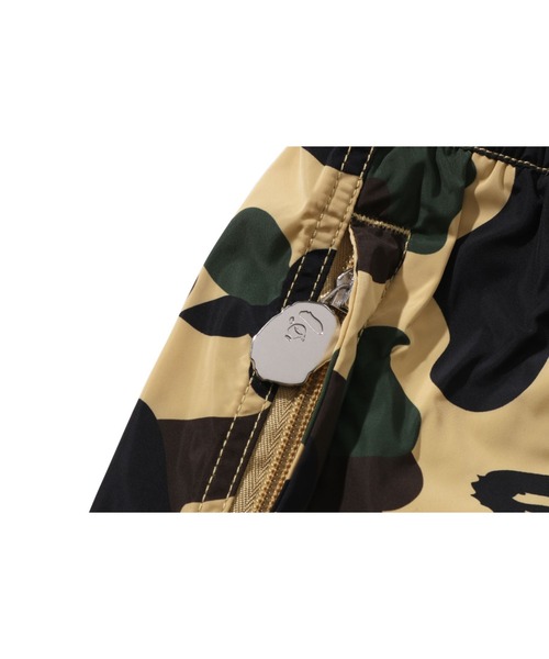 A BATHING APE（アベイシングエイプ）の「1ST CAMO BEACH SHORTS