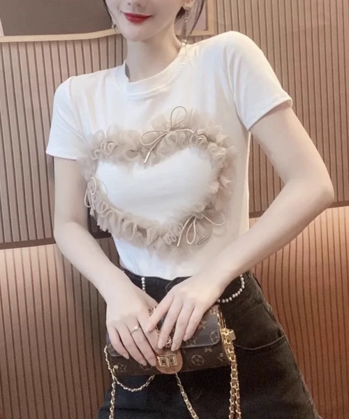 Achic(アシック)の「フリルハートTシャツ(Tシャツ/カットソー・レディース・ホワイト/ブラック・M)」の2枚目の写真