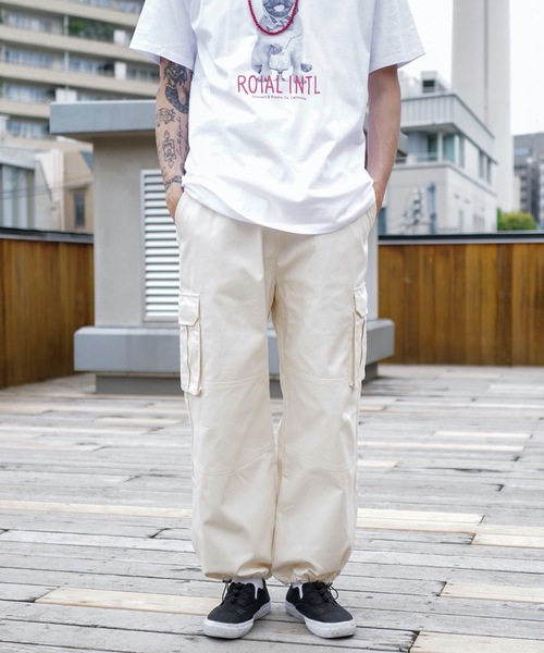 roial（ロイアル）の「WOVEN/ROIAL(ロイアル）ワイドルーズストレートスタンダードカーゴパンツ（カーゴパンツ・メンズ・チャコールグレー/カーキ/オフホワイト・LARGE/MEDIUM/X-LARGE）」の4枚目の写真