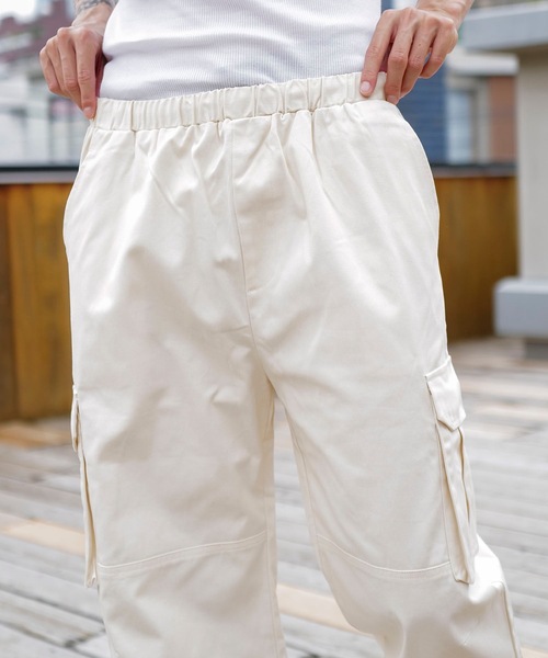 roial（ロイアル）の「WOVEN/ROIAL(ロイアル）ワイドルーズストレートスタンダードカーゴパンツ（カーゴパンツ・メンズ・チャコールグレー/カーキ/オフホワイト・LARGE/MEDIUM/X-LARGE）」の8枚目の写真