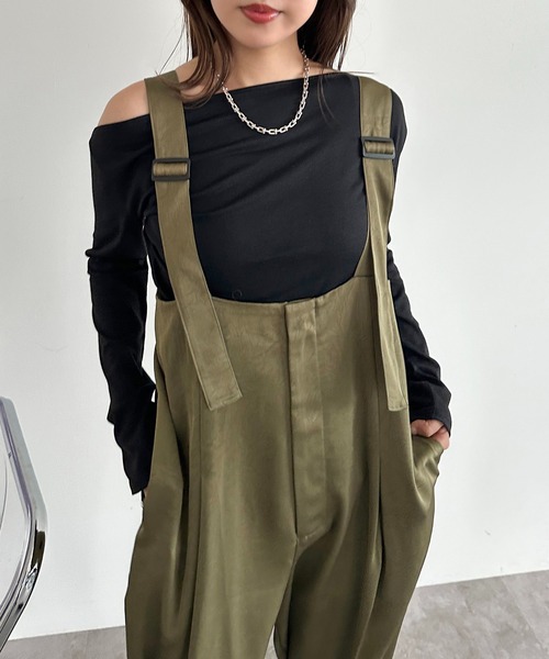 apres jour mignon(アプレジュールミニョン)の「ヴィンテージサテンサス付きパンツ【ZOZOTOWN限定アイテム】(サロペット/オーバーオール・レディース・ブラック系その他/グレー系その他/グリーン系その他・X-LARGE/SMALL/MEDIUM)」の3枚目の写真