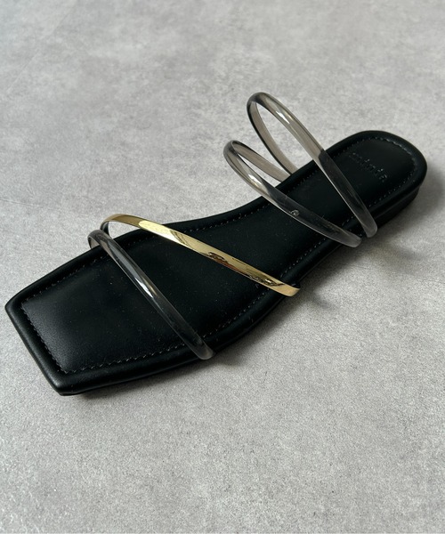 Thevon（ゼボン）の「GOLDラインフラットサンダル（サンダル・レディース・ゴールド/ブラック/クリア・S/M/L）」の9枚目の写真