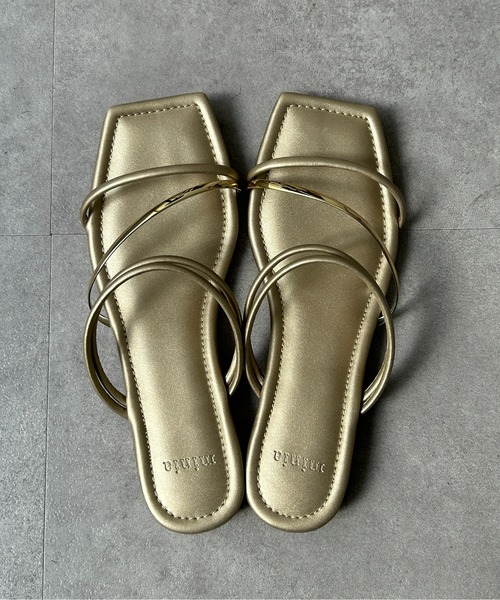 Thevon（ゼボン）の「GOLDラインフラットサンダル（サンダル・レディース・ゴールド/ブラック/クリア・S/M/L）」の12枚目の写真