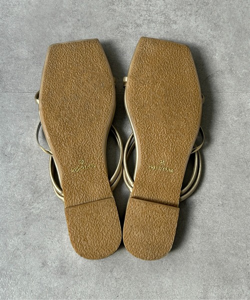Thevon（ゼボン）の「GOLDラインフラットサンダル（サンダル・レディース・ゴールド/ブラック/クリア・S/M/L）」の13枚目の写真