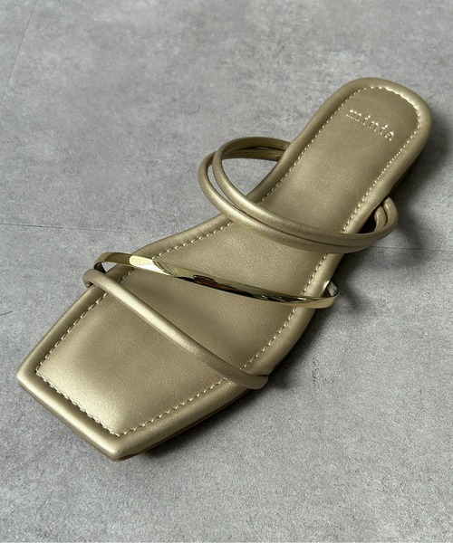 Thevon（ゼボン）の「GOLDラインフラットサンダル（サンダル・レディース・ゴールド/ブラック/クリア・S/M/L）」の15枚目の写真