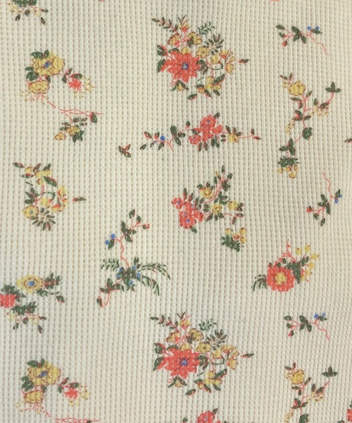 PAR ICI(パーリッシィ)の「コーマワッフル 小花柄半袖Tシャツ(Tシャツ/カットソー・レディース・ブルー/オレンジ・FREE)」の17枚目の写真