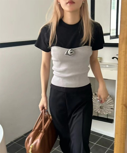 ROOPTOKYO(ループトウキョウ)の「フラワーリブニットビスチェトップス(チューブトップ・レディース・ブラック/グレー/パープル・FREE)」の22枚目の写真