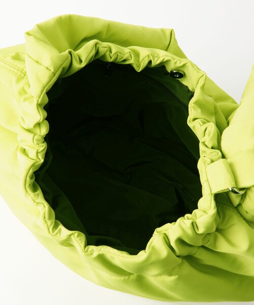 BEAUTY&YOUTH UNITED ARROWS(ビューティーアンドユースユナイテッドアローズ)の「ラウンド タイ ショルダーバッグ(ショルダーバッグ・レディース・ブラック/ライム・FREE)」の9枚目の写真