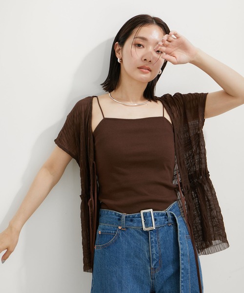 VIS（ビス）の「シャーリングカーデ×キャミアンサンブル（Tシャツ/カットソー・レディース・ダークブラウン/キナリ/グレー・FREE）」の5枚目の写真