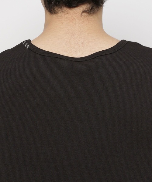 niko and...（ニコアンド）の「カガリステッチテレコタンク（タンクトップ・メンズ・オフホワイト/グレー/ブラック・MEDIUM/LARGE）」の6枚目の写真