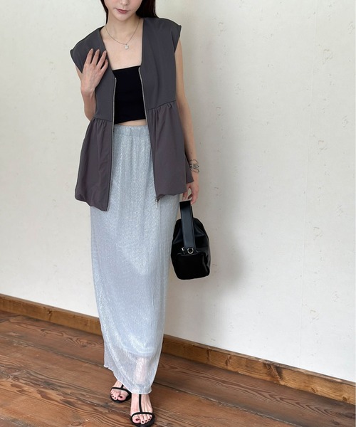 Per sist ence(パーシエンス)の「ポンチ×ナイロンVネックペプラムジップベスト(ベスト・レディース・チャコールグレー/アイボリー/ブラック・FREE)」の19枚目の写真