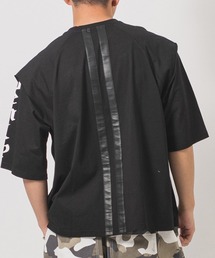 RE730 ブラック×ホワイトのクールなフェイクレイヤード半袖Tシャツ