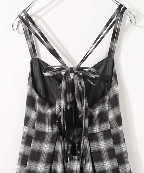 RAGEBLUE（レイジブルー）の「フロントジップ/オンブレチェックフレアキャミワンピース（ワンピース・レディース・ブラック/レッド・FREE）」の6枚目の写真
