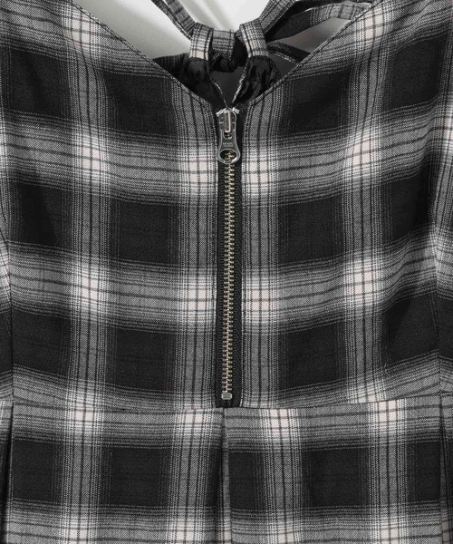 RAGEBLUE（レイジブルー）の「フロントジップ/オンブレチェックフレアキャミワンピース（ワンピース・レディース・ブラック/レッド・FREE）」の8枚目の写真