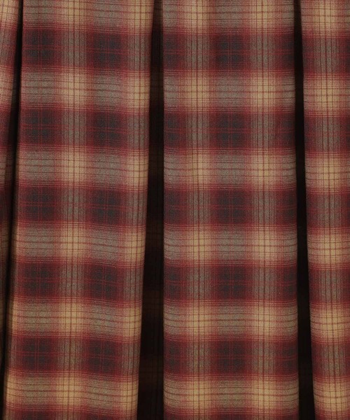 RAGEBLUE（レイジブルー）の「フロントジップ/オンブレチェックフレアキャミワンピース（ワンピース・レディース・ブラック/レッド・FREE）」の12枚目の写真