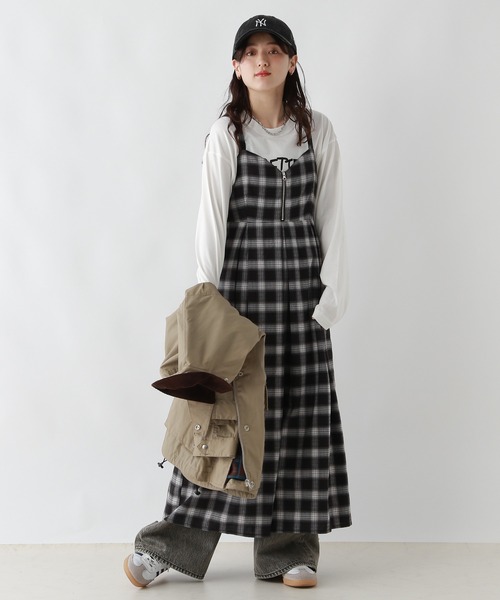 RAGEBLUE（レイジブルー）の「フロントジップ/オンブレチェックフレアキャミワンピース（ワンピース・レディース・ブラック/レッド・FREE）」の19枚目の写真